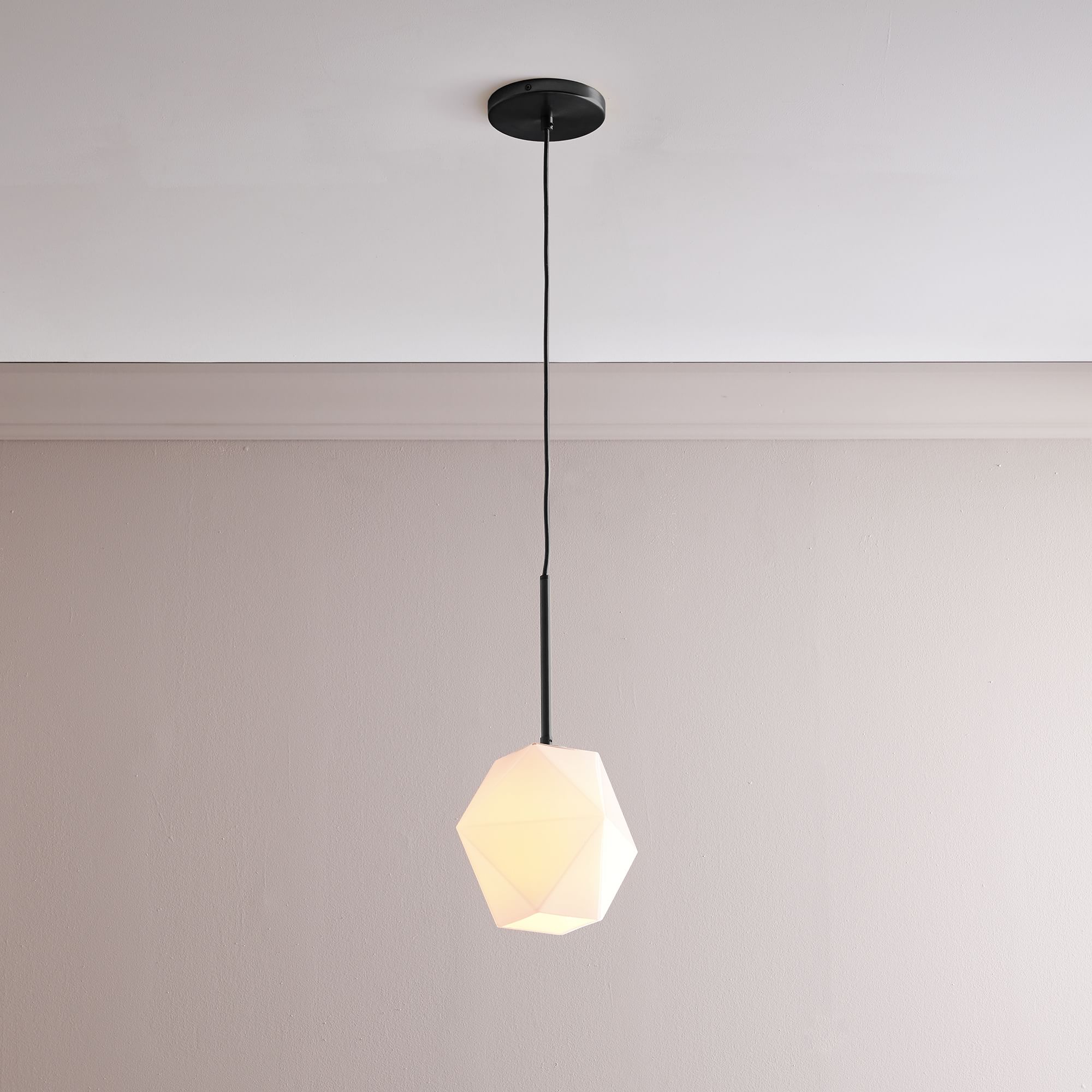 Talvior Faceted Pendant Light – Adjustable Glass Light Fixture
