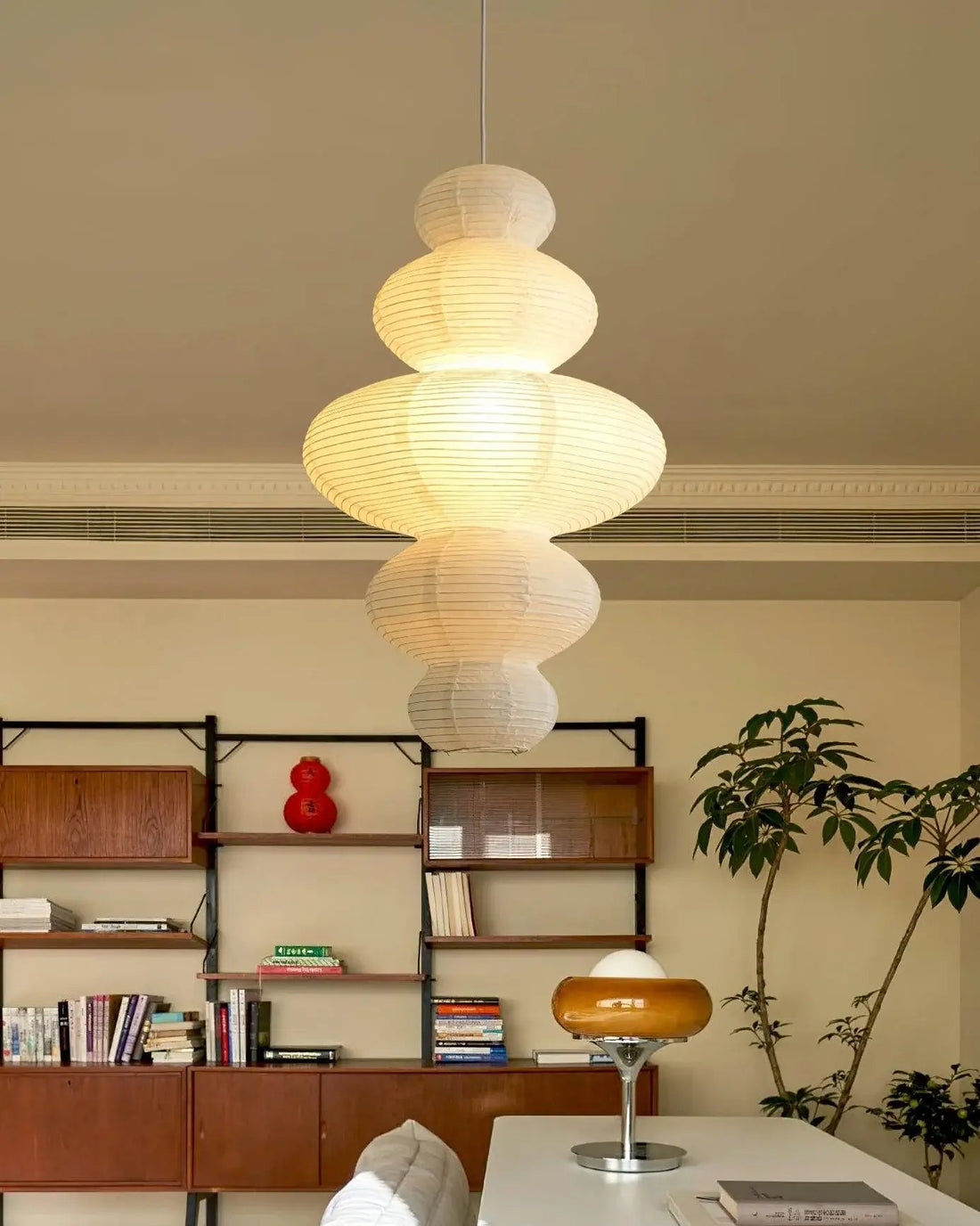 Sculptural Rice Paper Pendant Lamp - Luxurious Lamp for Bedroom
