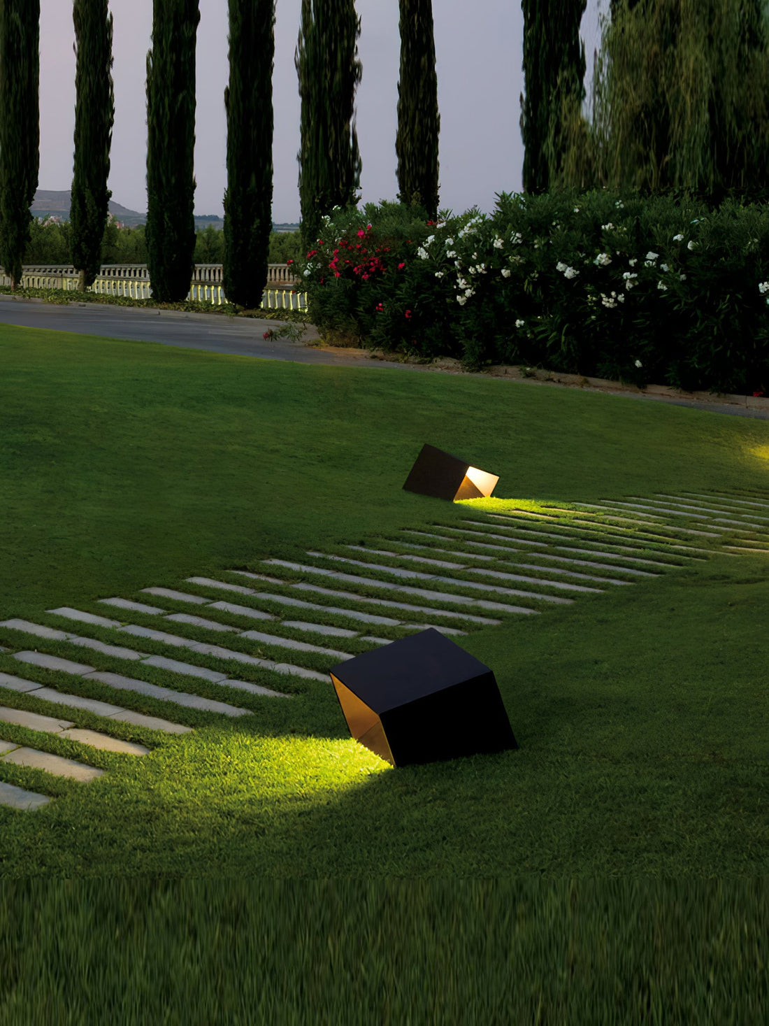 Cube Garden Solar Light - Compact LED Lamp for Patio & Small Gardens