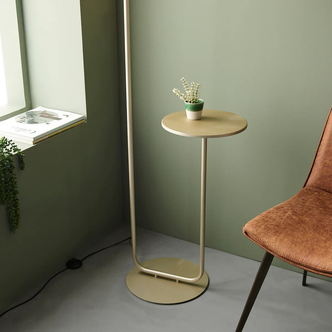 Lirra Multi-Functional Floor Lamp with Table-Top Design – Stylish Standing Lamp for Living Areas