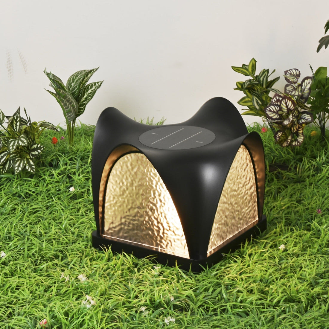 Solar Außenlampe - LED Gartenlaterne für Patio, Gehweg &amp; Terrasse