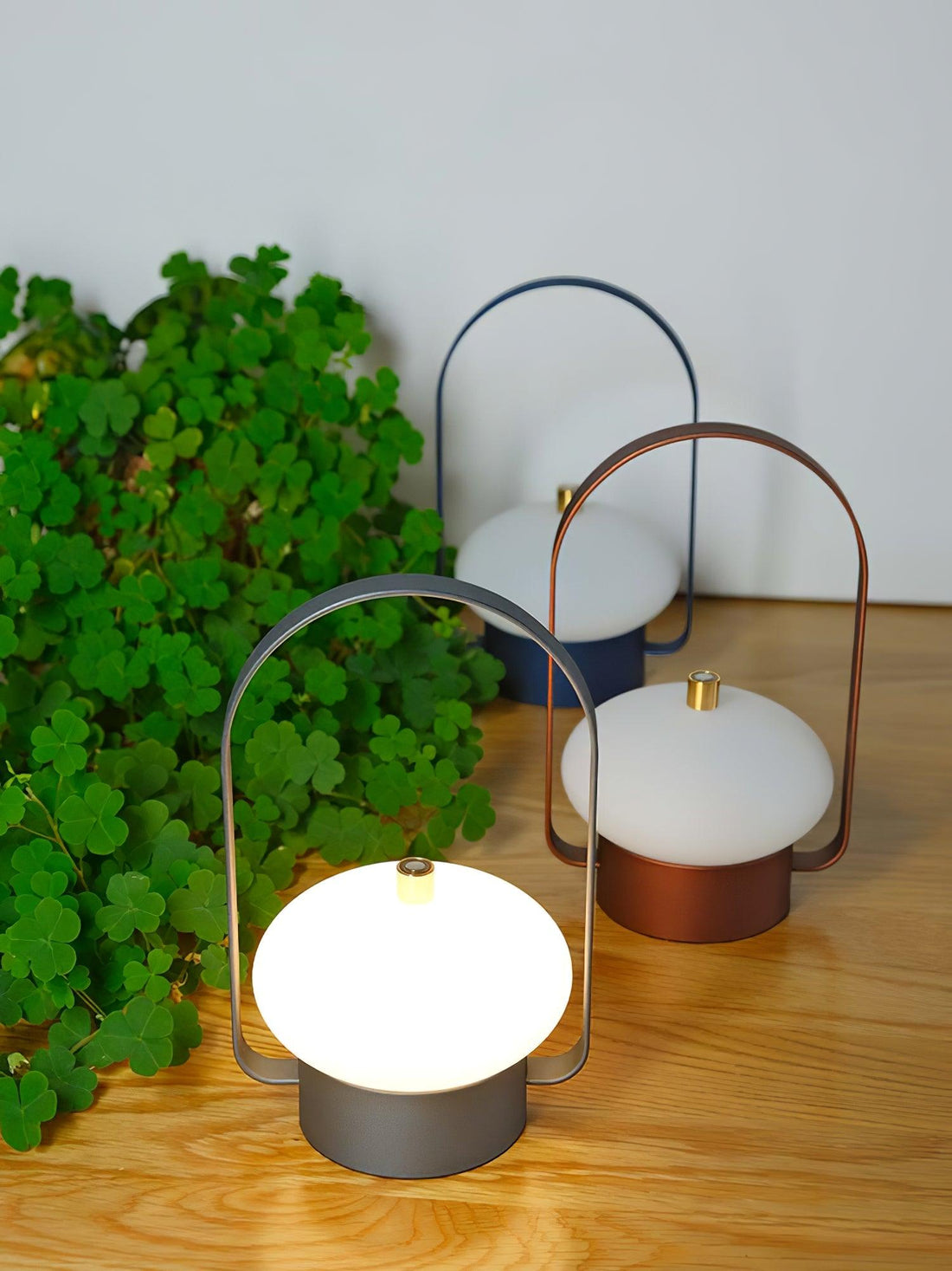 Portable Table Lamp - Built-in Battery - Ideal for Home