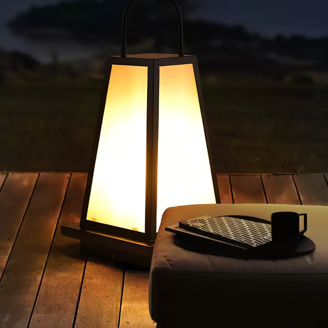 Tragbare Außenlampe – Gartenfertig – Dezente Anmut