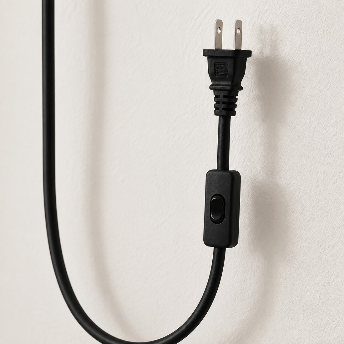 Weiße Stoff-Stecker-Pendelleuchte