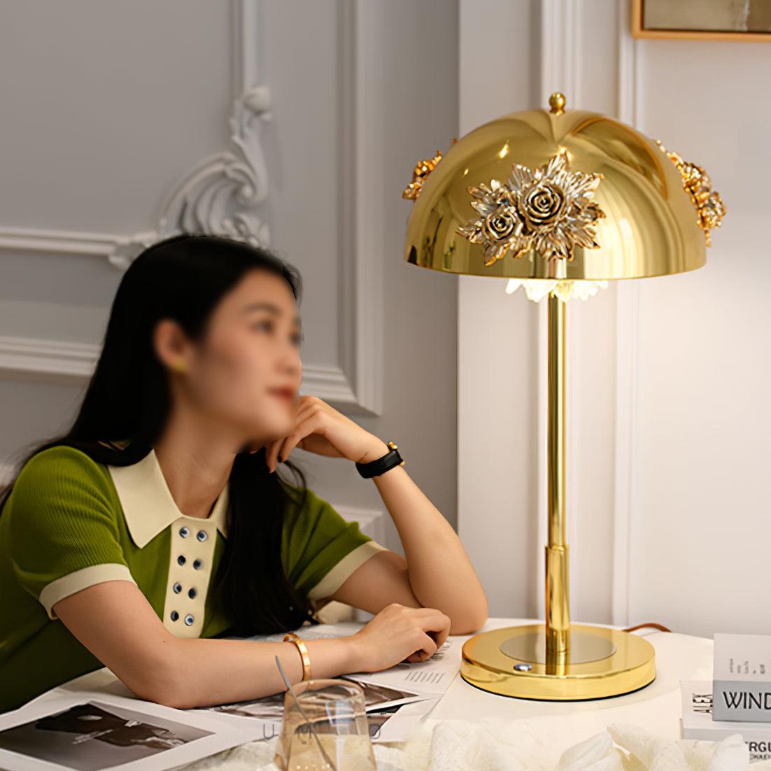 Table Lamp with Built-in Battery - Artistic Floral Light for Room