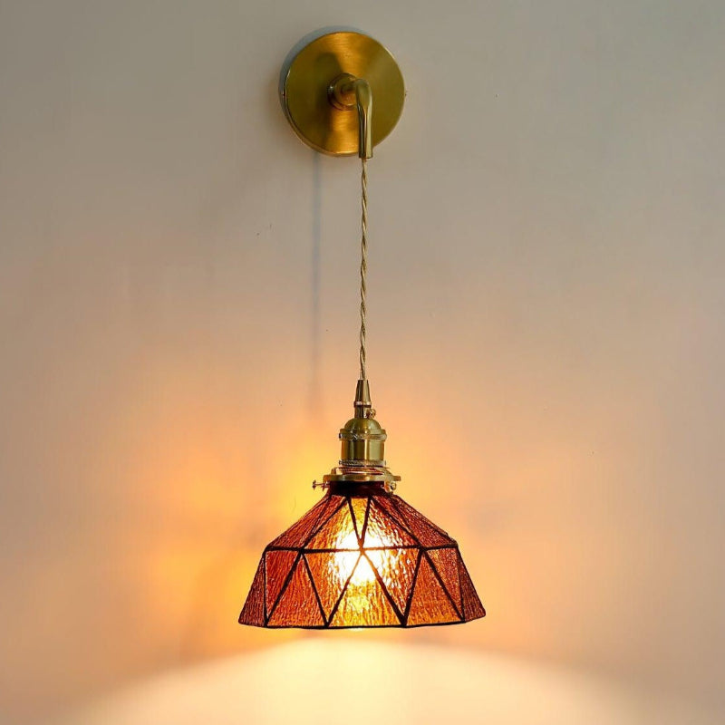 Wandleuchte aus Messing und Glas mit Geometrischem Muster