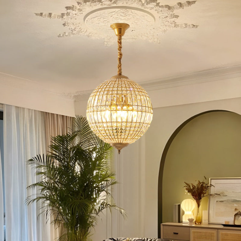 Kronleuchter aus Messing im mittelalterlichen Design mit Kugelkristall