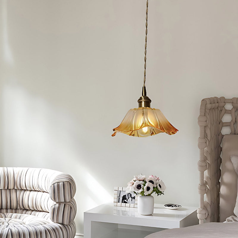 Nordische Lotus-Pendelleuchte aus klarem Glas