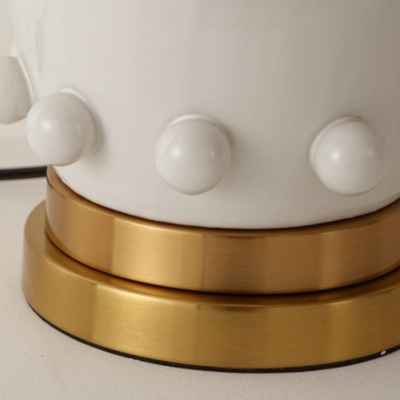 Linden Tischlampe - Keramik & Leinen Moderne Lampe für Schlafzimmer