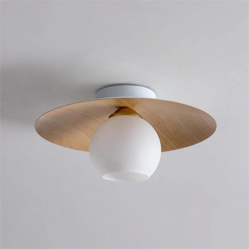 Moderne Deckenlampe aus Glas mit fliegender Untertasse