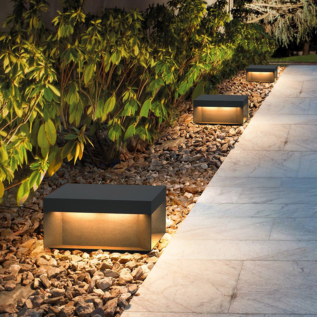 Außenpfostenleuchte - Robuste Gartenlampe für Terrasse und Weg