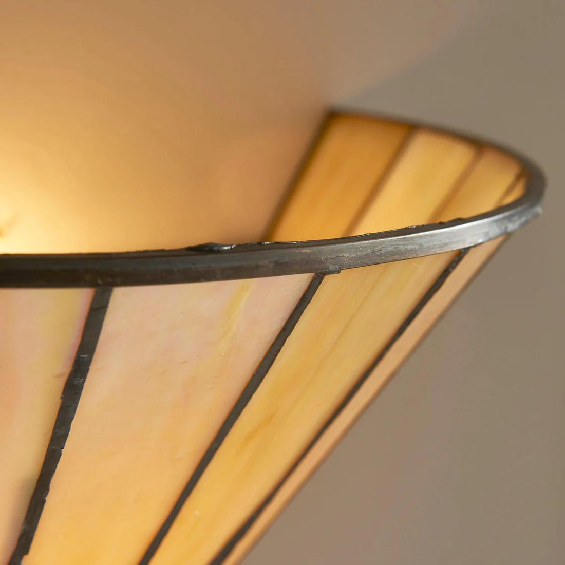 TF Dark Star Art Deco Star Tiffany Wandleuchte – Geometrische Buntglasleuchte für Flur und Wohnzimmer