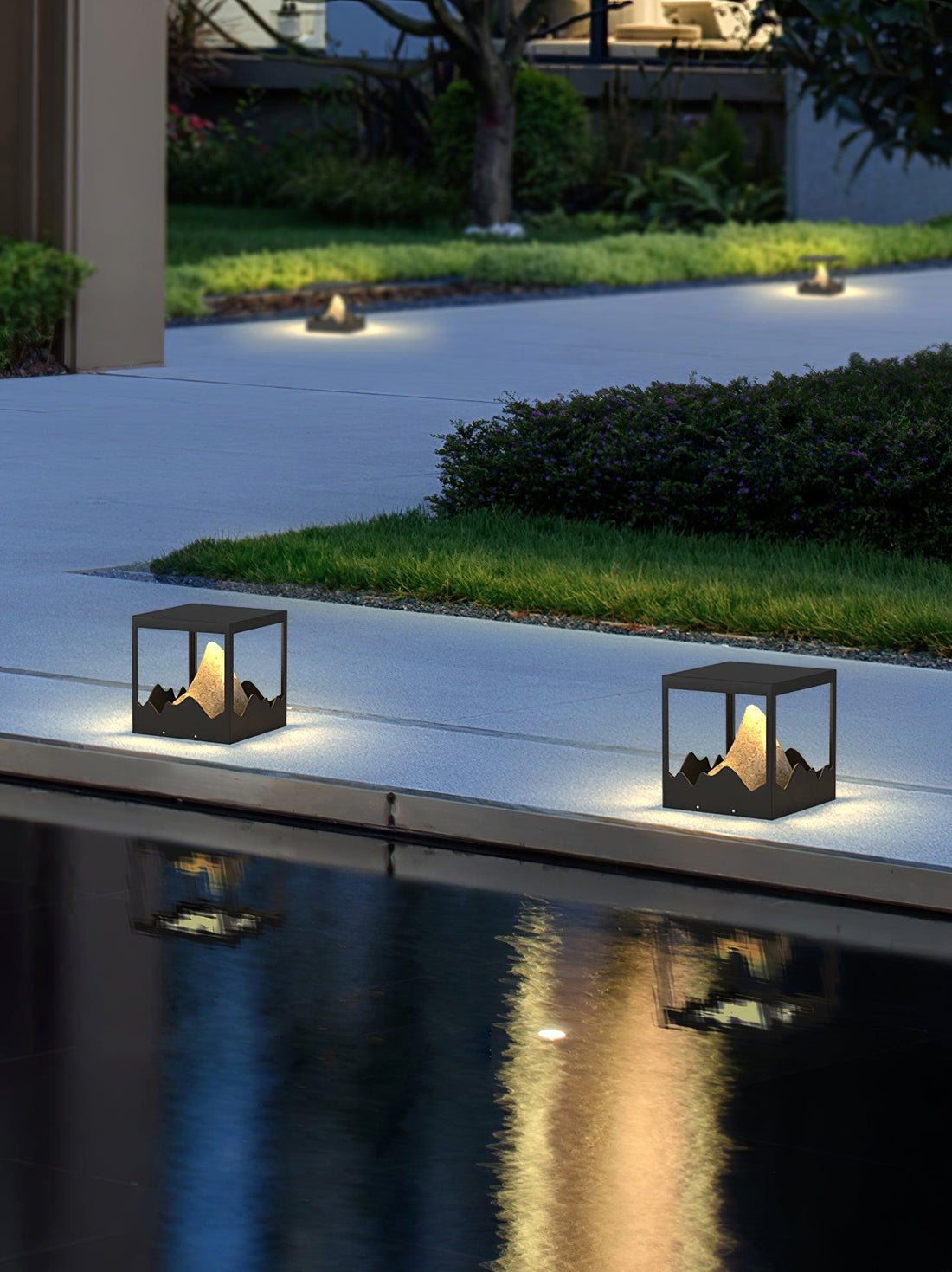 Garden Outdoor Light - Mountain Pattern Warm Light
