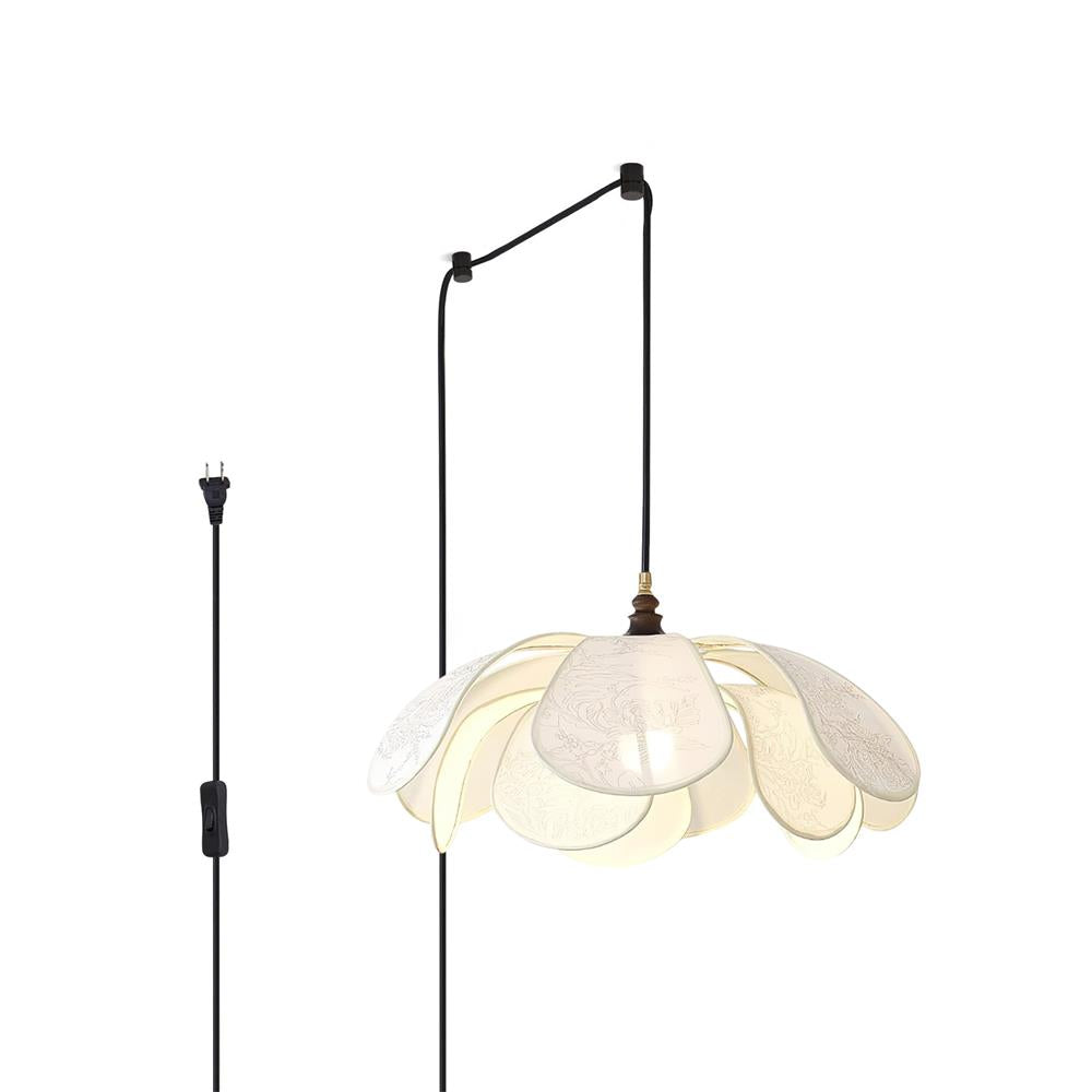 Geschichtete Stecker-Pendelleuchte aus Blumenstoff