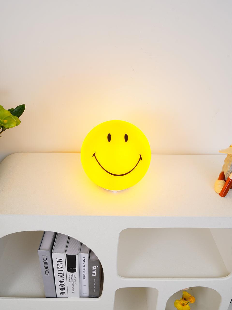 Smiling Wiederaufladbare Tischlampe - LED-Licht für Schlafzimmer &amp; Büro