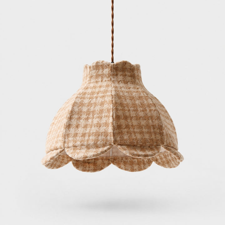 Vintage-Pendelleuchte aus kariertem Stoff