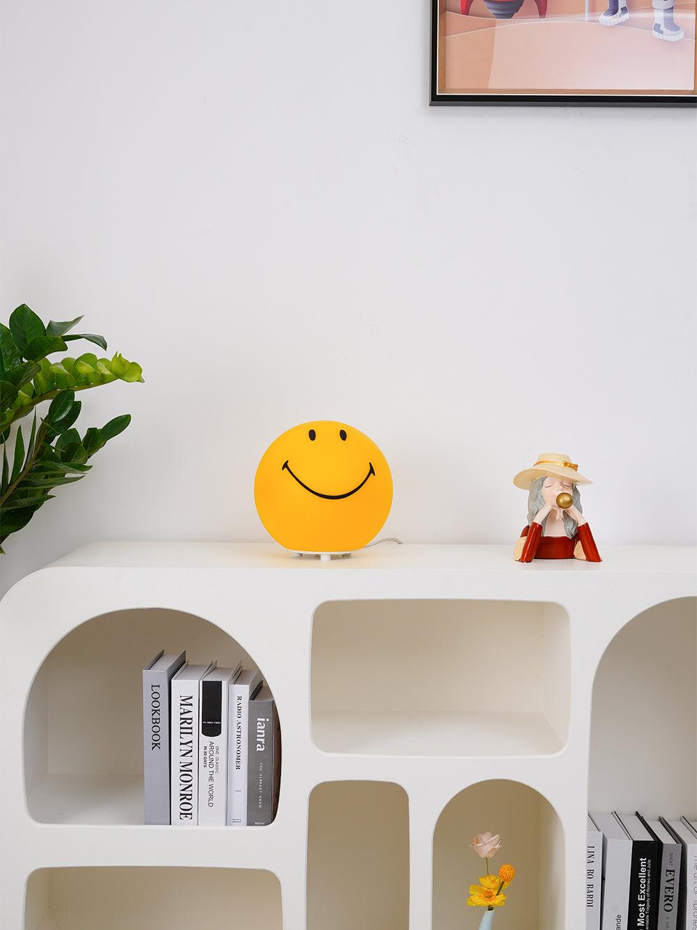 Smiling Wiederaufladbare Tischlampe - LED-Licht für Schlafzimmer &amp; Büro