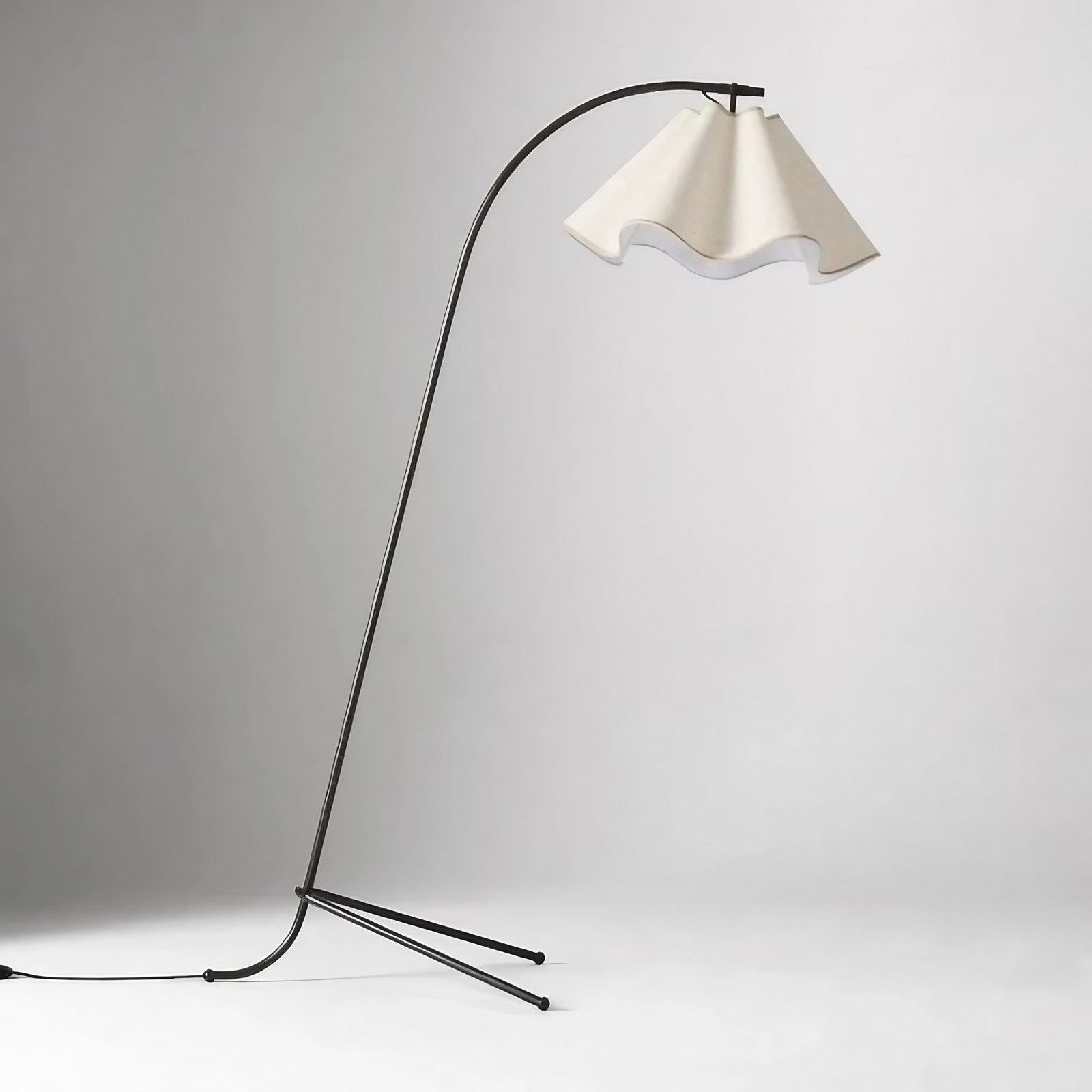 Oslan Scalloped Shade Floor Lamp - Modern Lighting with Arched Base