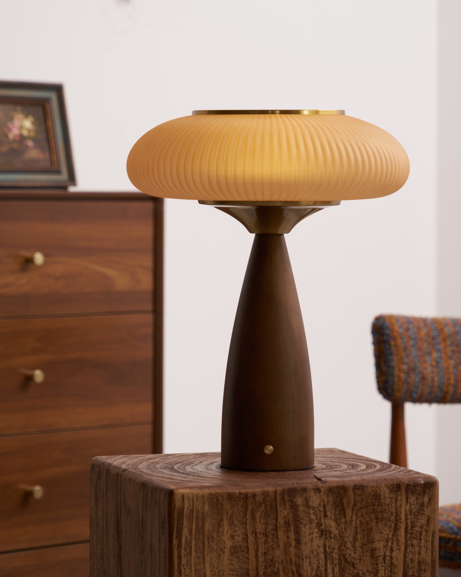 Wiederaufladbare Tischlampe aus Holz – Tischlampe für Zuhause mit Glasschirm