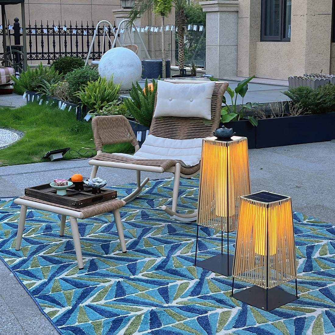 Kunststoff-Rattan-Außenpfostenleuchte - Solar-Pfostenlampe Ideal