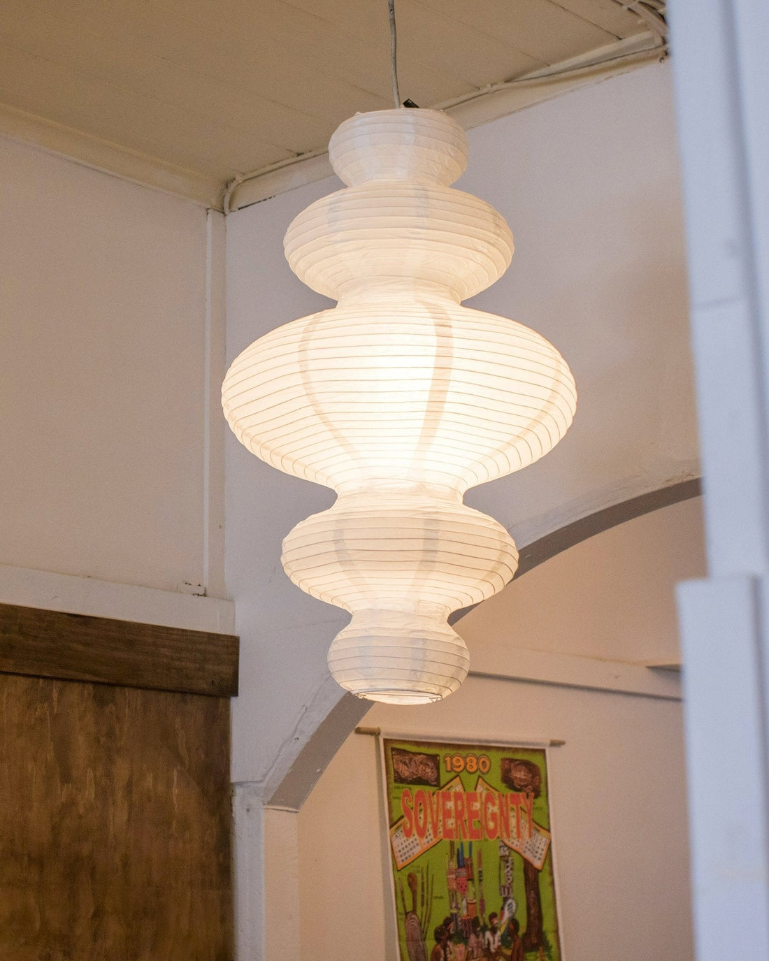 Luxurious Pendant Swag Lamp - Sculptural Rice Paper Lamp for Bedroom