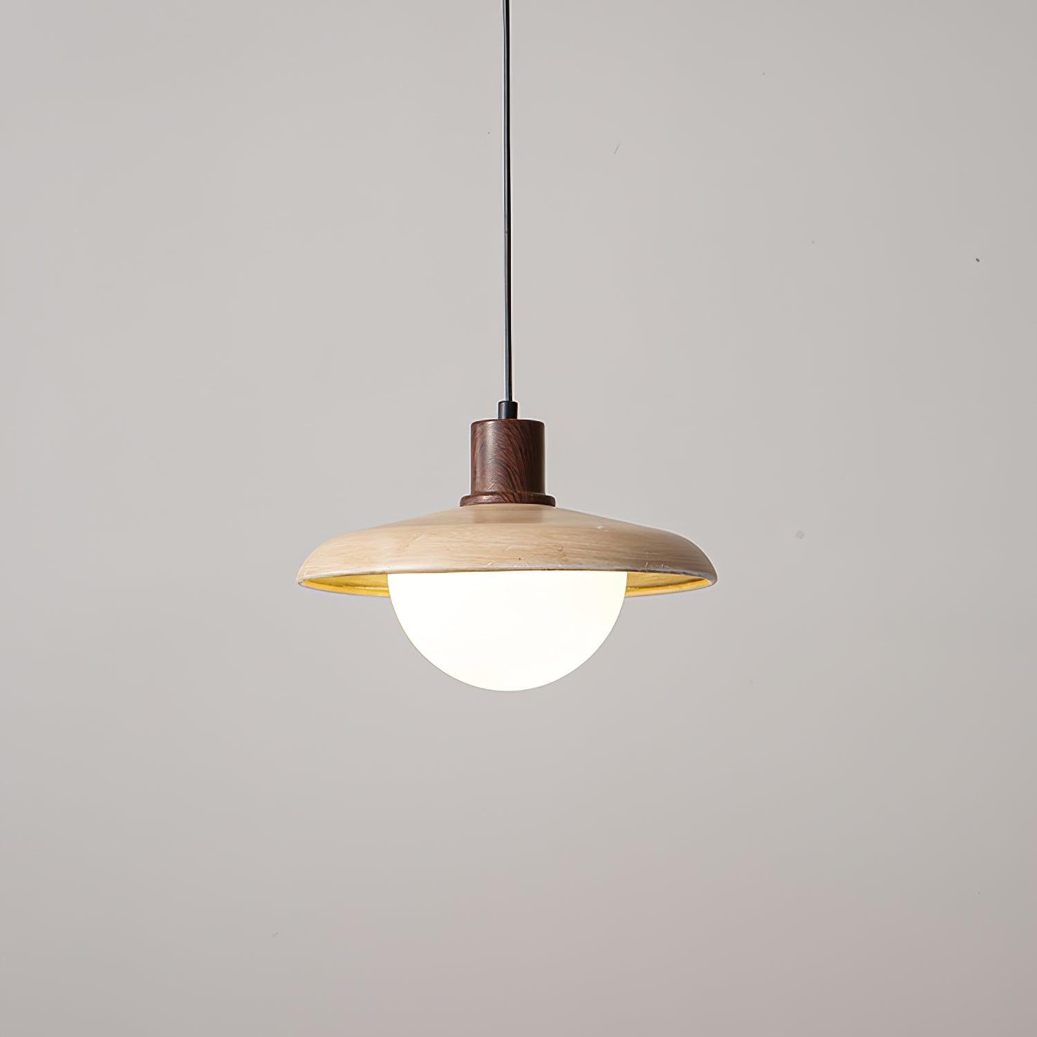 Stecker-Pendelleuchte aus Metall und Glas in Holzoptik