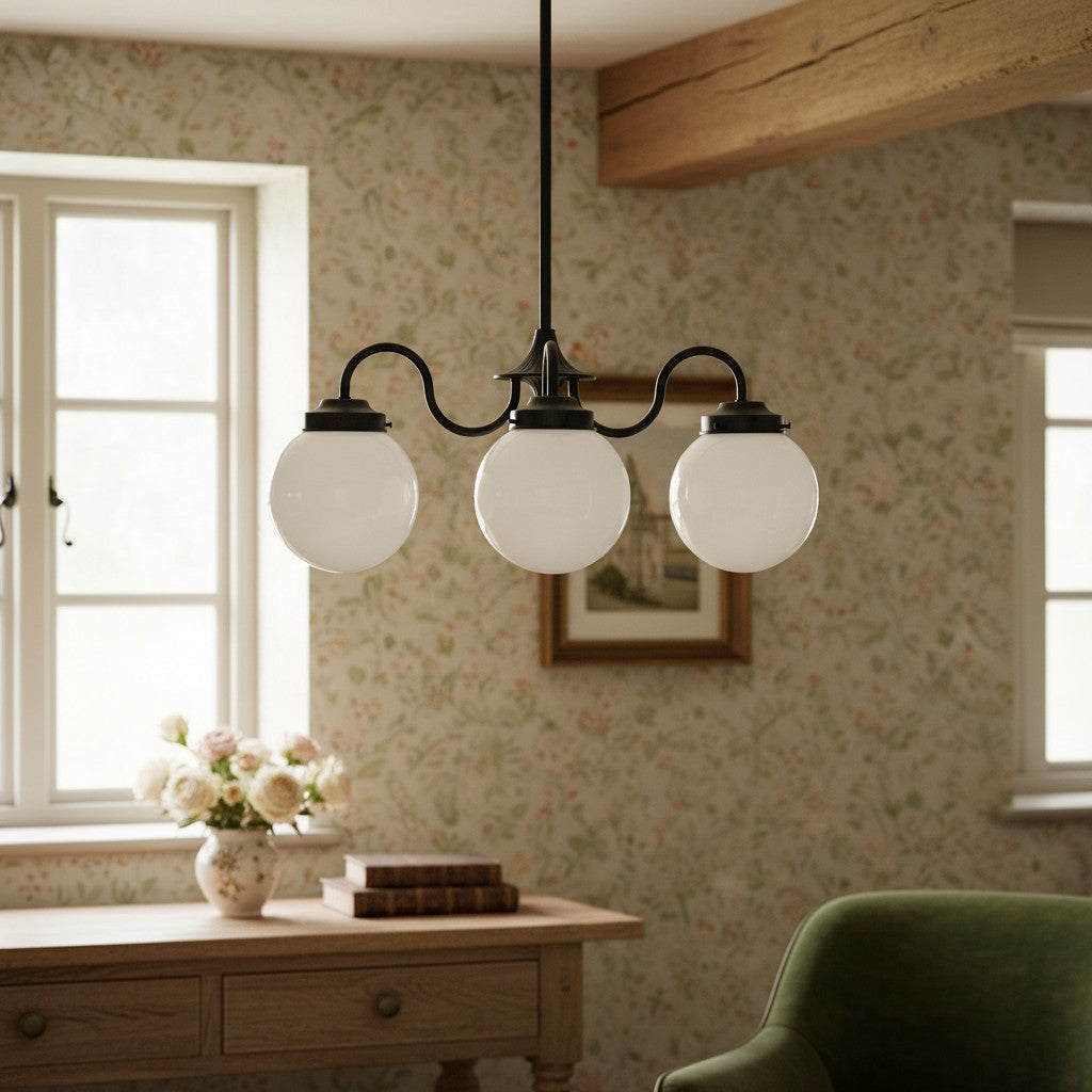 Glorica Glass Vintage Globe Kronleuchter – Messing 3-flammige Hängeleuchte aus Milchglas