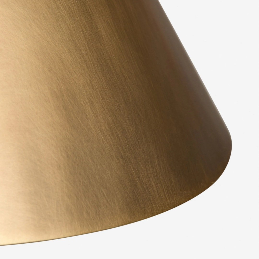 Aurcyl Tischleuchte – Elegante, konische Metall-Tischleuchte im Vintage-Stil für das Wohnzimmer