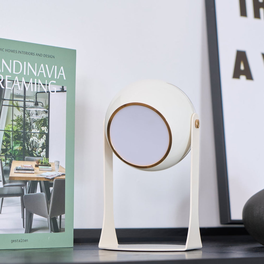 Glossy Black-White Table Lamp - Helmet-Inspired