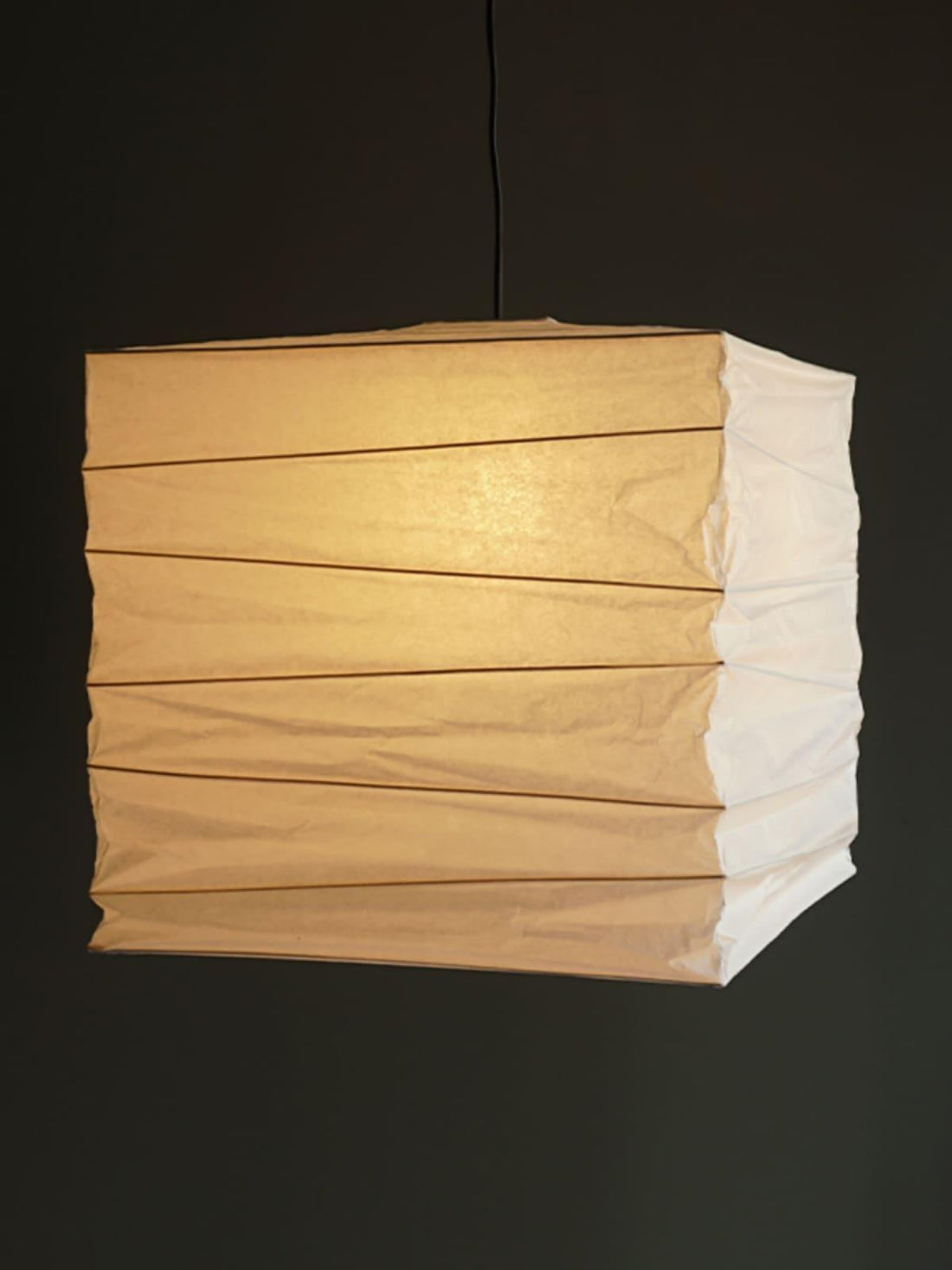 Papierwürfel-Pendelleuchte – Traditionelle minimalistische Lampe für den Eingangsbereich