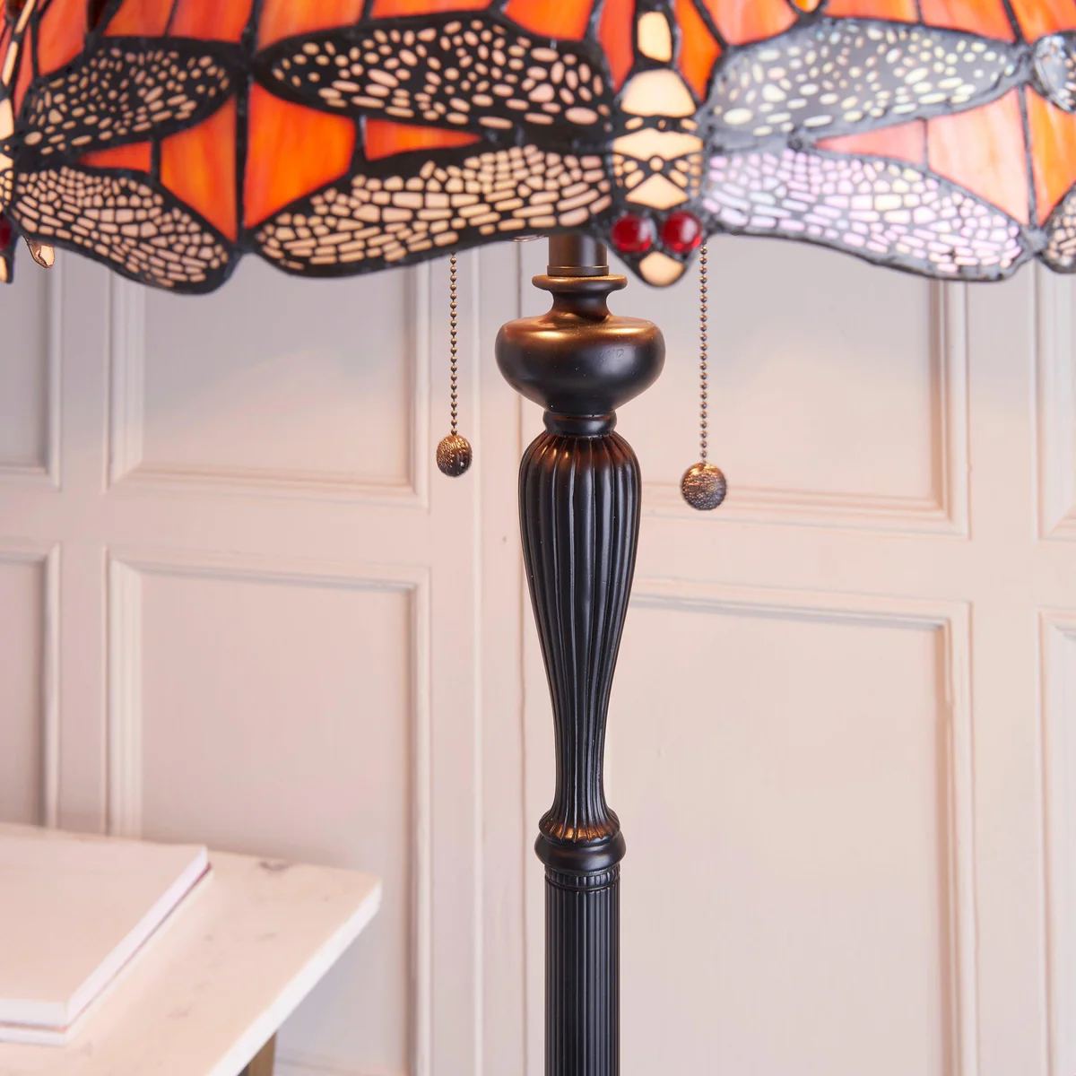 TF Dragonfly Motif Floor Lamp – Vintage Stained-Glass for Living Rooms