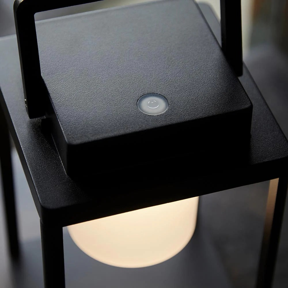 Veltor Portable Rechargeable Table Lamp – Modern Metal for Outdoor