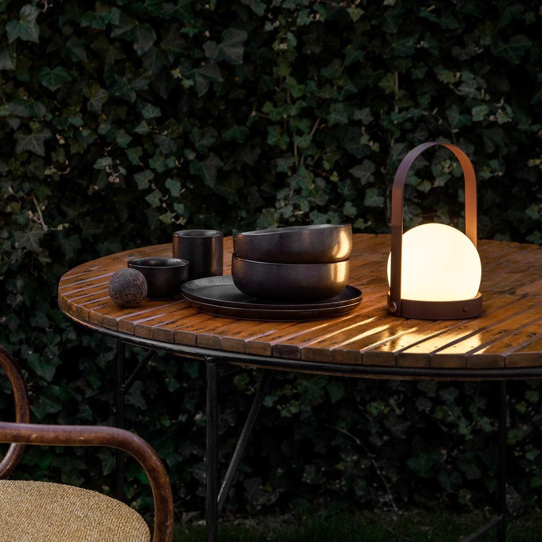 Tragbare Akku-Tischlampe – Moderne Lampe für Schreibtisch und Schlafzimmer