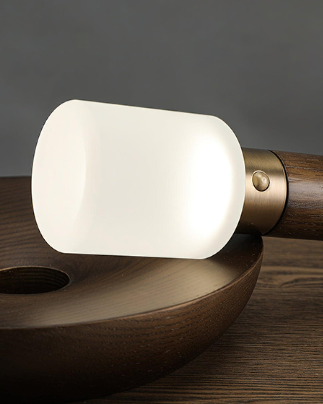 Simplicity Tischlampe – Massivholz, elegantes Design – für den Heim-/Bürogebrauch