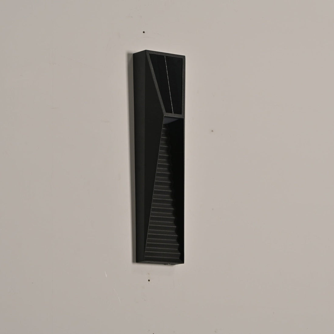 LED Outdoor Wall Lamp - Modern Ambient Light for Garden & Patio