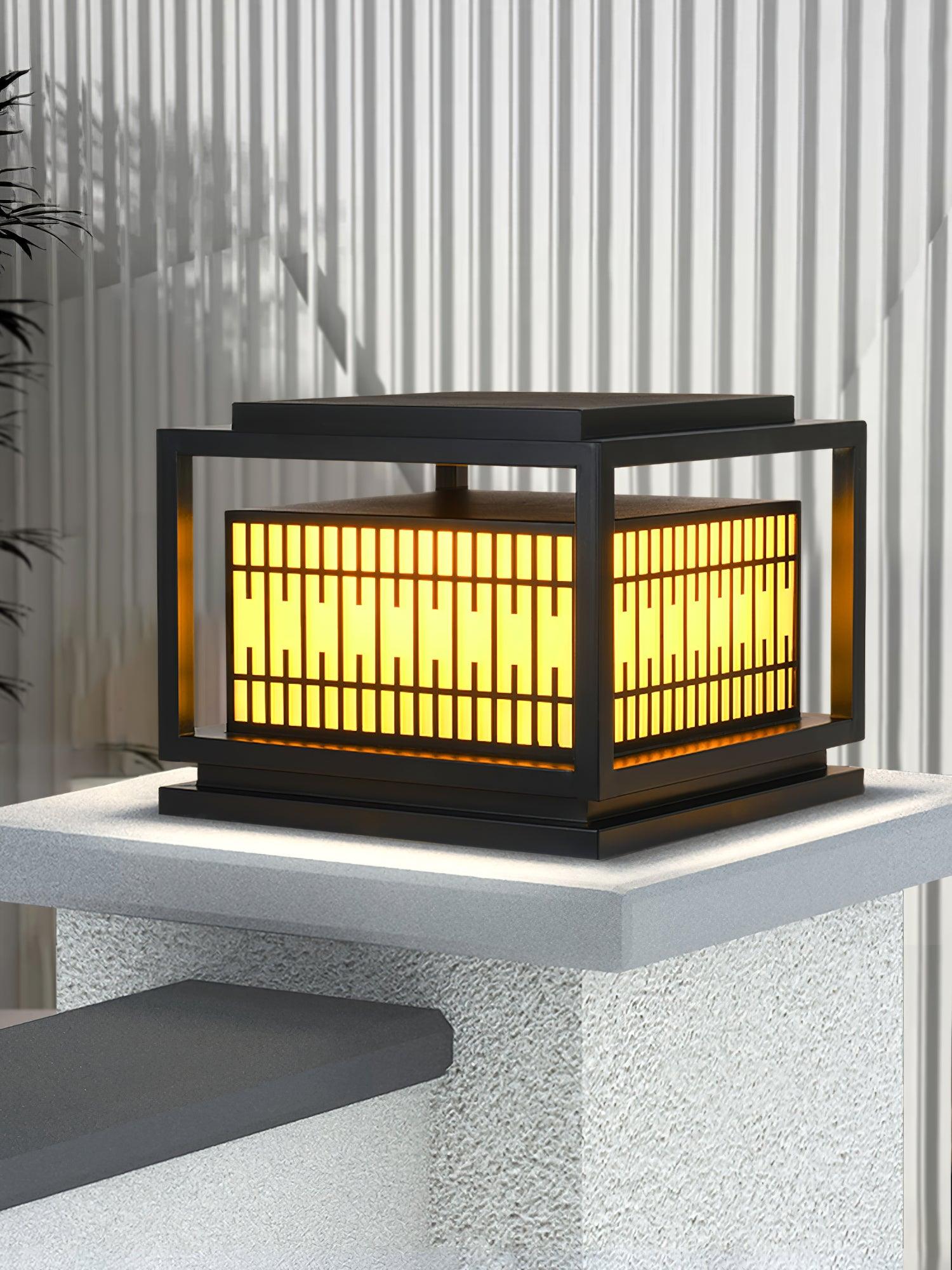 Fenstergitterleuchte aus mattiertem Alabaster – Metall-Außenpfostenlampe