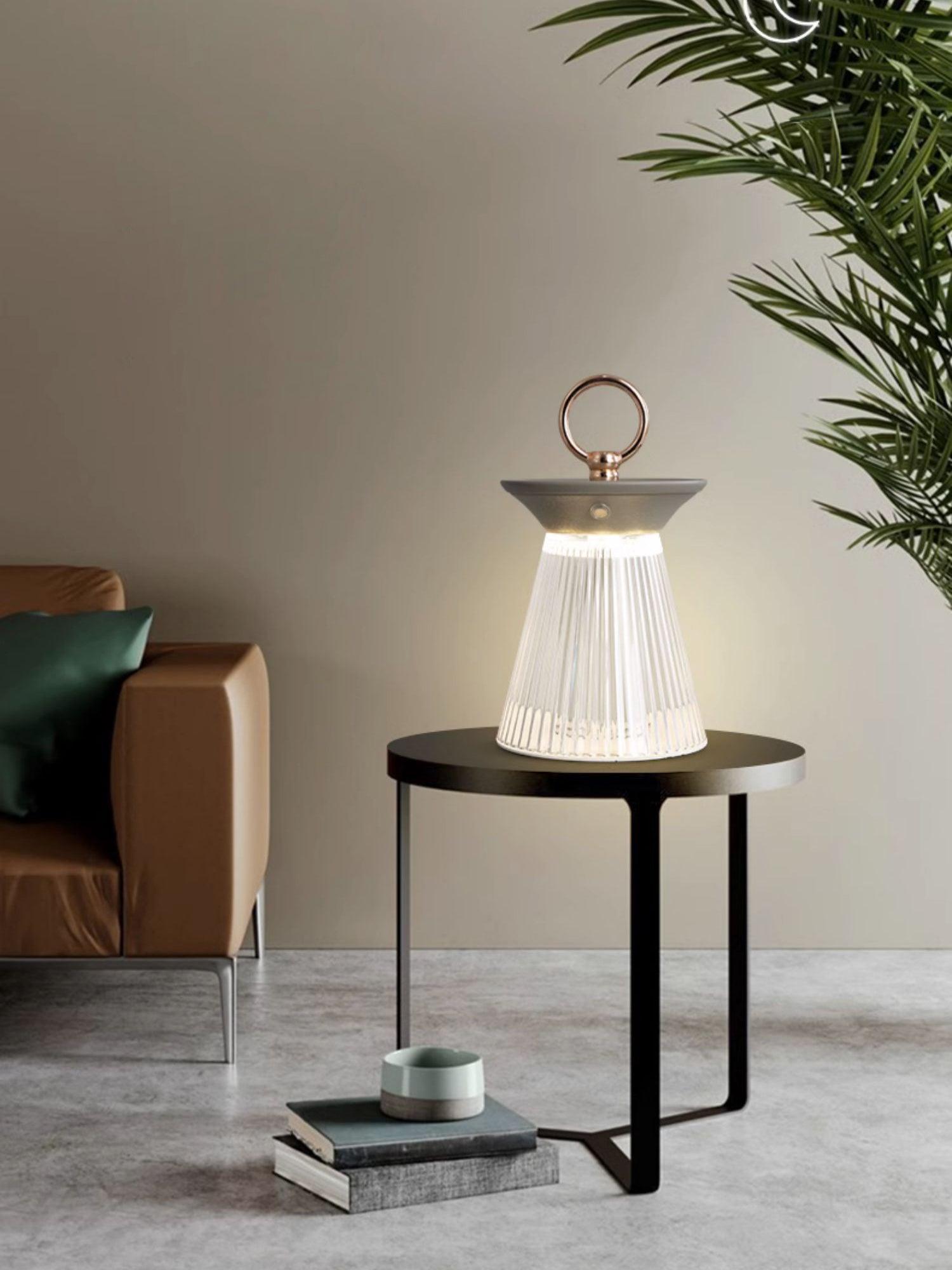 Gerippte Acryl-Tischlampe – USB-integriertes Batterielicht für Schlafzimmer