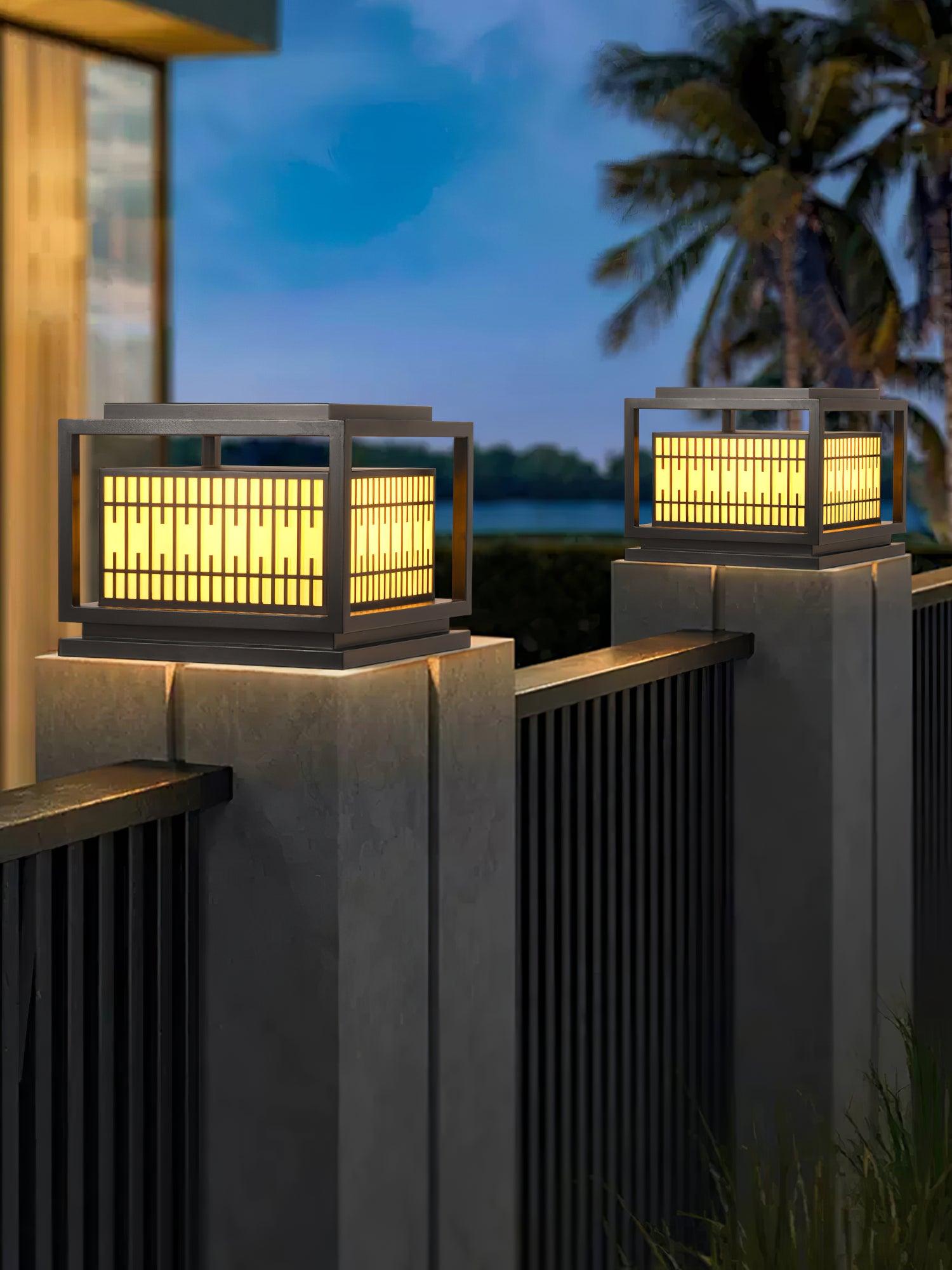 Fenstergitterleuchte aus mattiertem Alabaster – Metall-Außenpfostenlampe