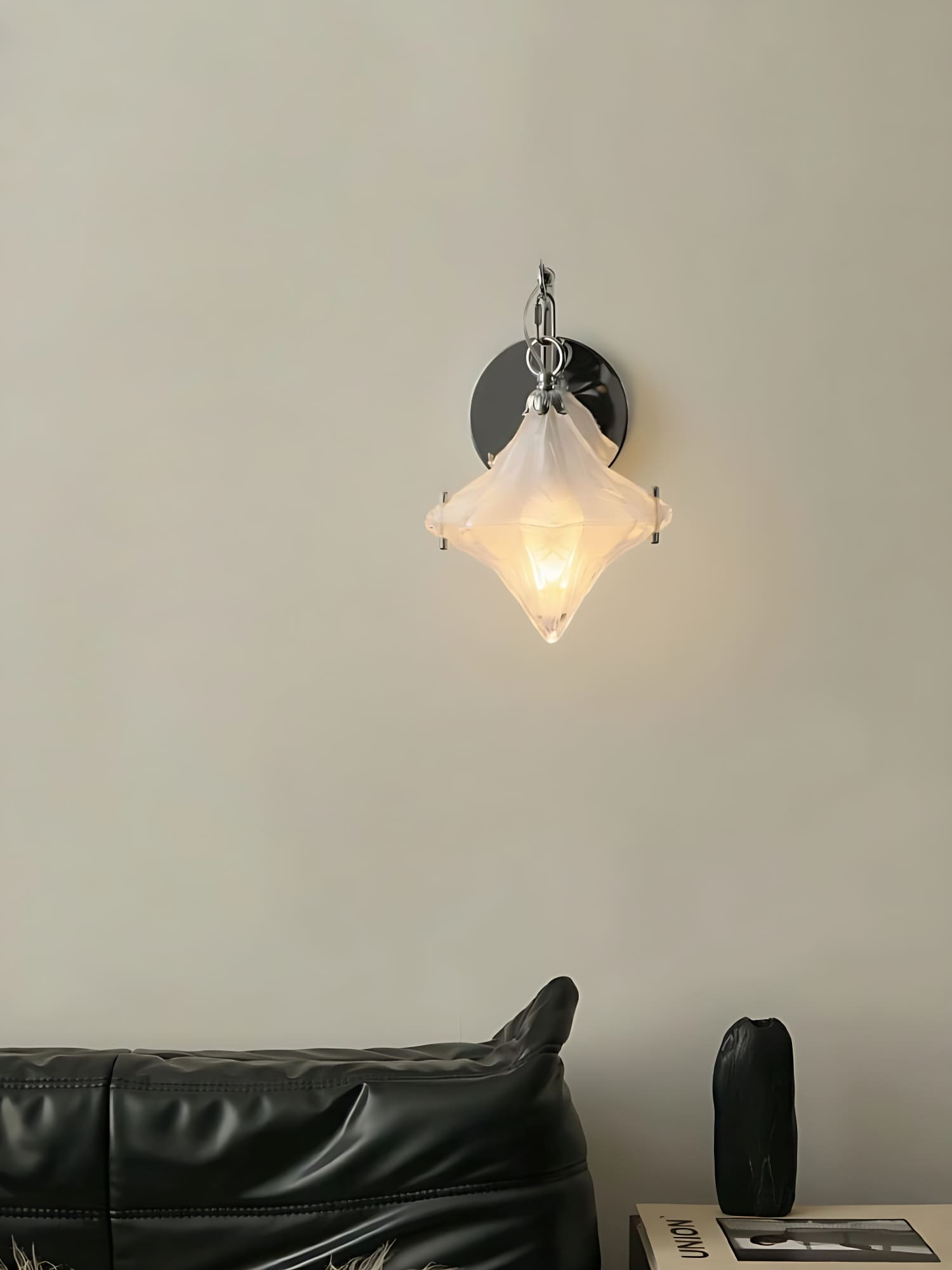 Art Deco Stern Wandleuchte - Milchglasleuchte für den Flur - Astris Selene