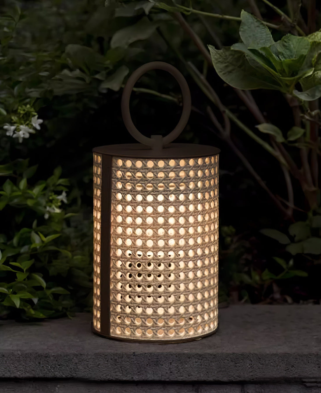 Solar-Laternenlampe für den Außenbereich – tragbares, elegantes Licht für Terrasse und Garten