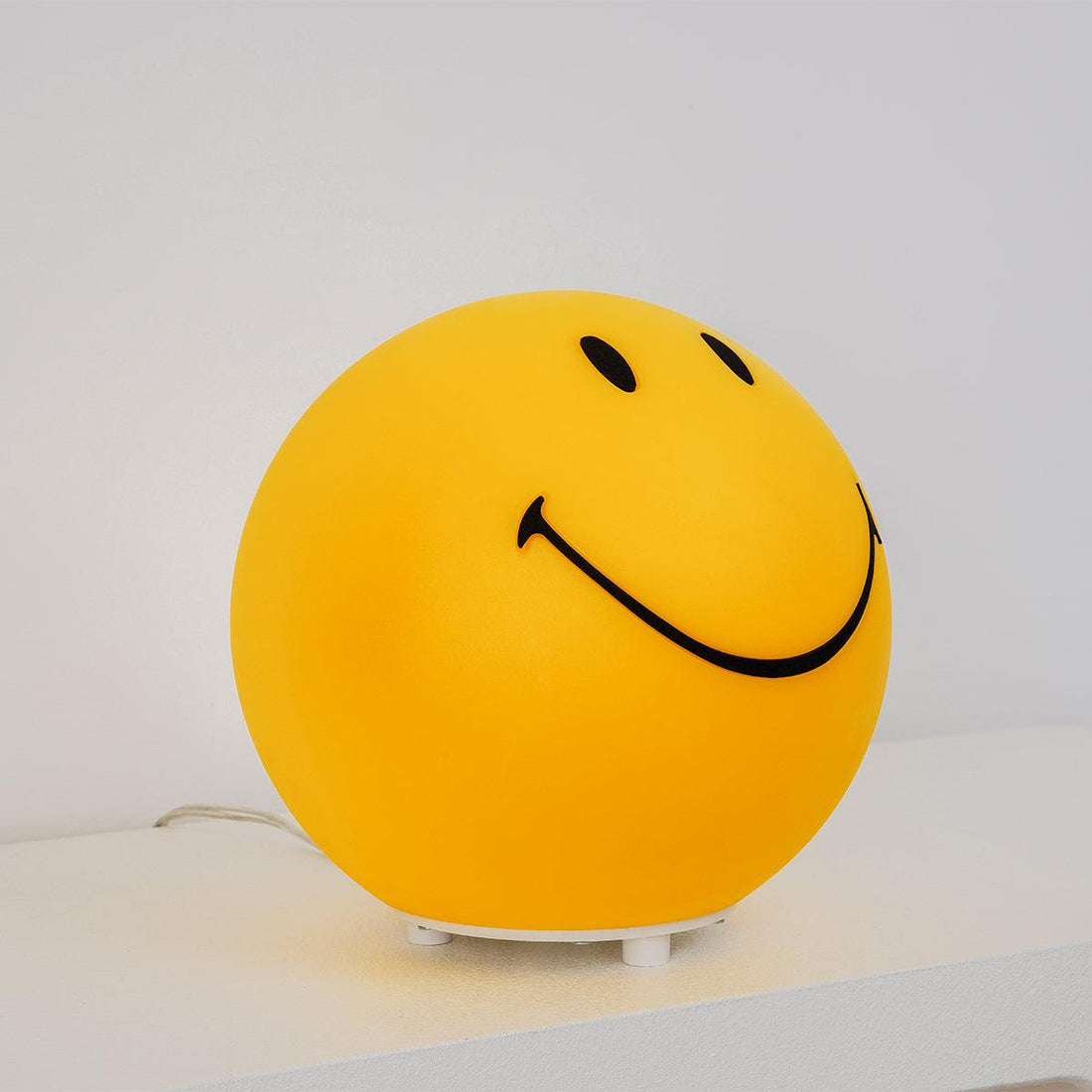 Smiling Wiederaufladbare Tischlampe - LED-Licht für Schlafzimmer &amp; Büro