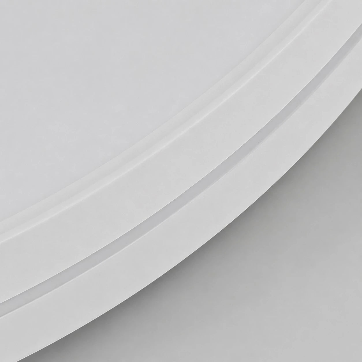 Close view of the layered acrylic edge