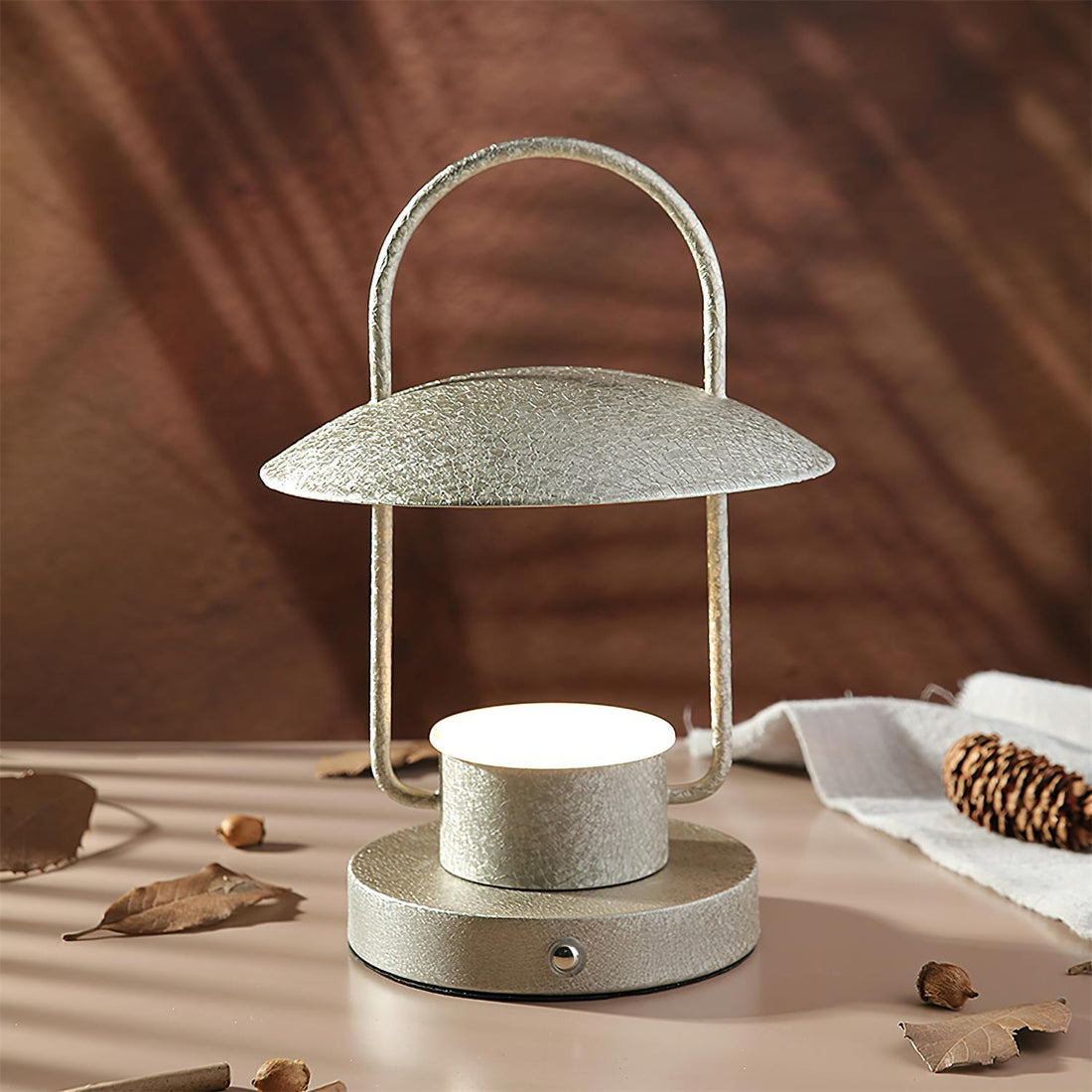 Tragbare Tischlampe – Metalllampe mit eingebautem Akku für das Wohnzimmer