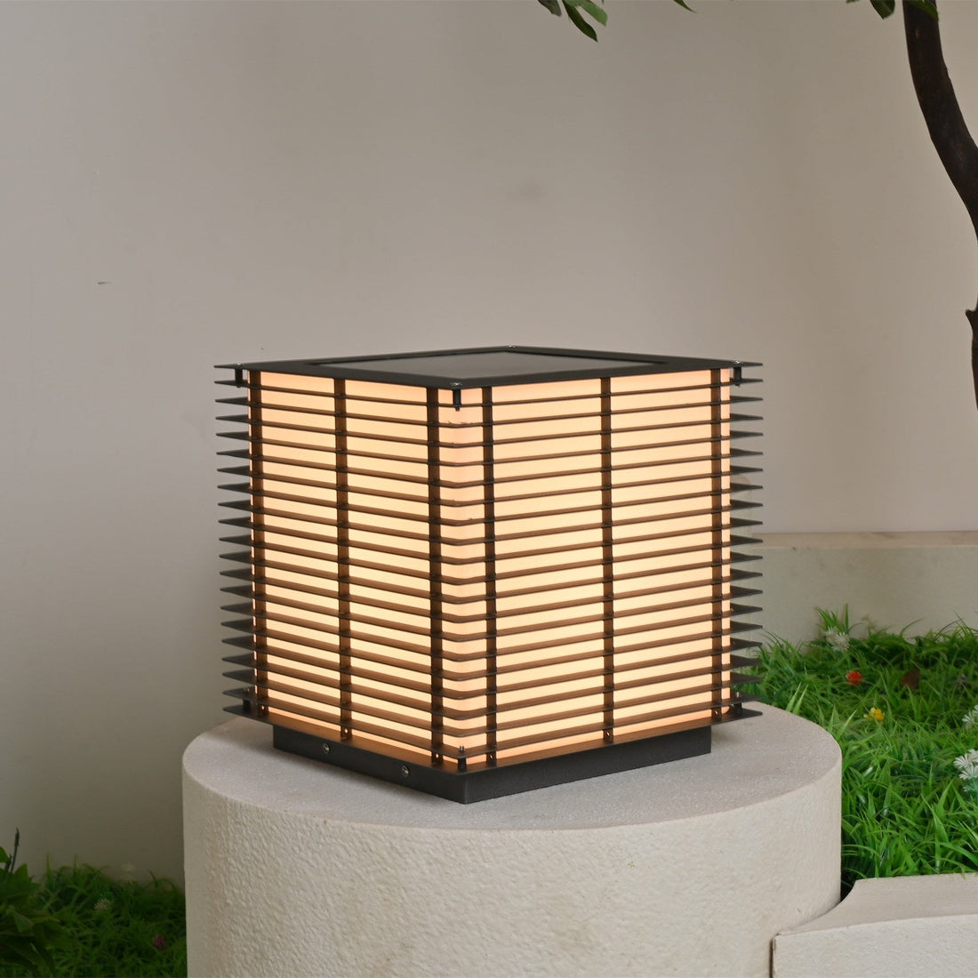 Solar Außenleuchte - Moderne LED Laterne für Garten &amp; Terrasse