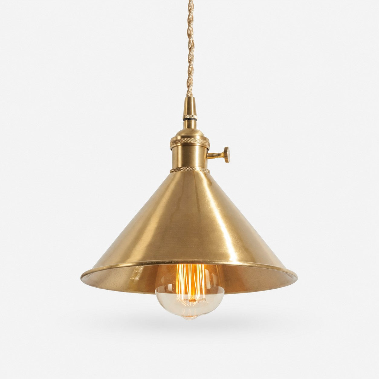 Conical copper pendant light in 20 cm diameter