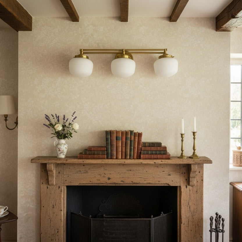 Opalglas Art Deco Vanity Light - Badezimmer-Wandleuchte mit weißen Glasschirmen