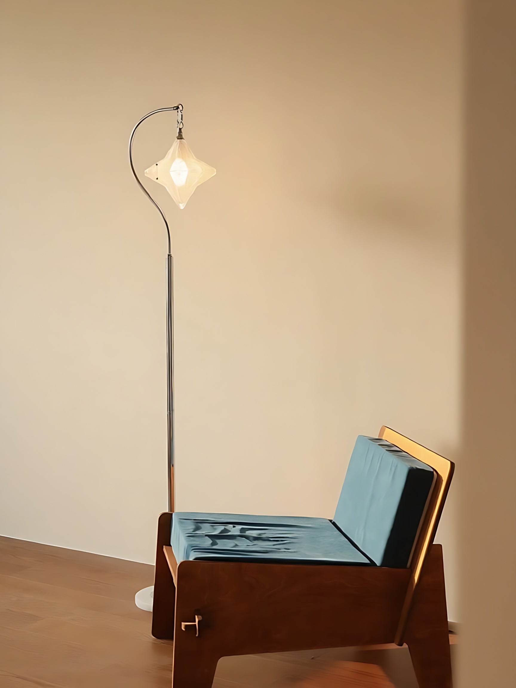 Art Deco Stern Stehleuchte - Moderne Stehleuchte für Wohnräume - Astris Orion