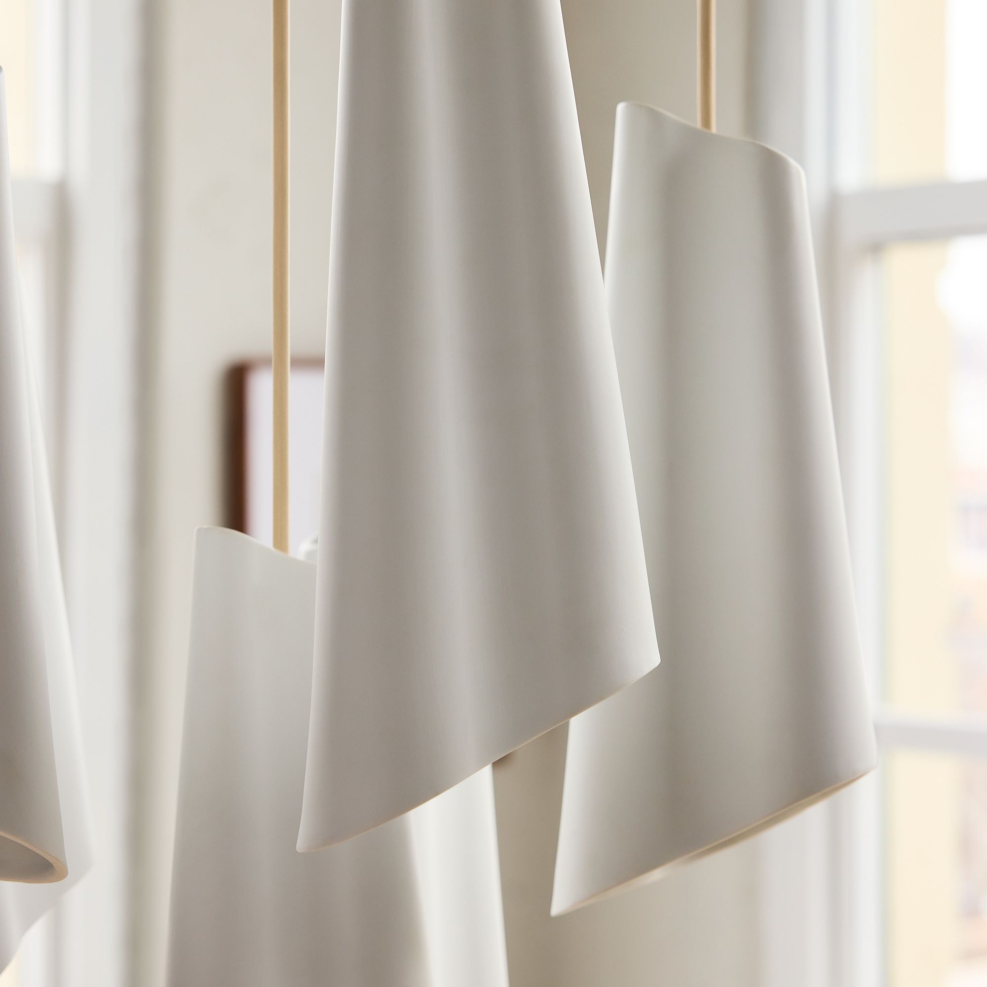 Orovia Ceramic Shade Chandelier – Iron Pendant Adjustable Height Design