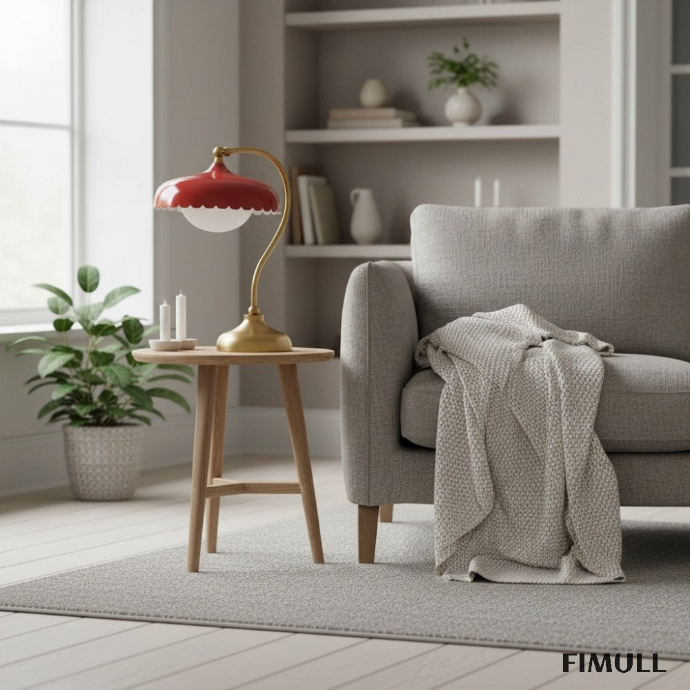 Rayla Tischlampe mit gebogenem Metallsockel – Retro-Muschelleuchte fürs Schlafzimmer