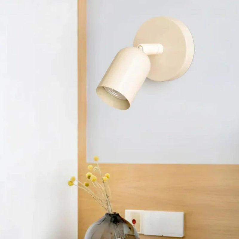 Minimalistische verstellbare cremefarbene Fass-Wandlampe